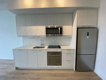 For Lease - 32 Forest Manor Road Unit# 512, Toronto, Ontario - Photo 3