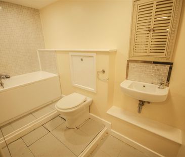 Uley Road, Dursley - Photo 6