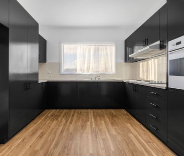 19 Arthur Street, Crestwood NSW 2620 - House For Rent | Domain - Photo 1