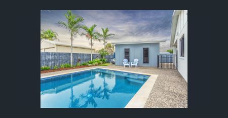 BEAUTIFUL LARGE HOME IN GLENELLA - Photo 5