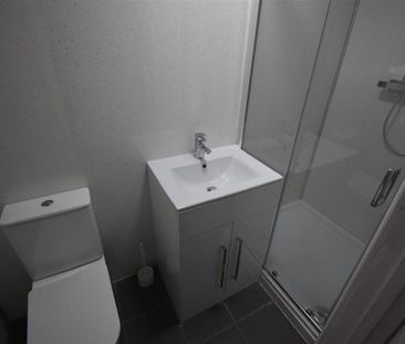 3 bedroom terraced house to rent - Photo 6