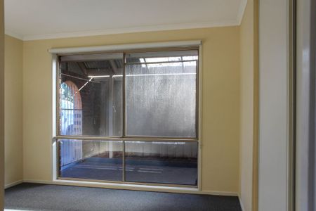 FAMILY HOME WITH LARGE YARD - Photo 4