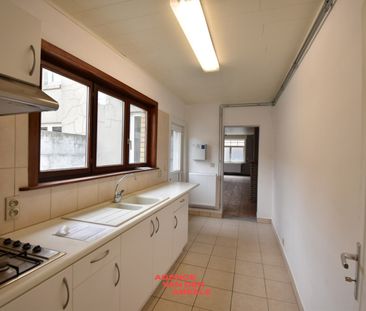 Stadswoning met 2 slaapkamers en zonnige koer - Photo 1