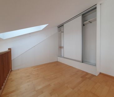 Atelierartige Dachgeschoss - Loftwohnung mit Terrasse - Photo 2