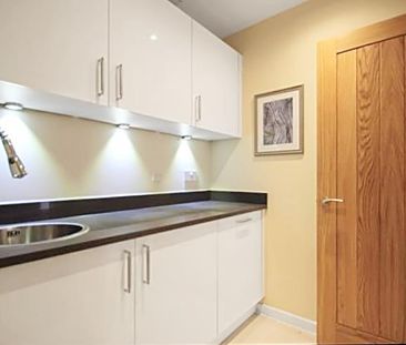 1 bedroom in a house share to rent - Photo 6