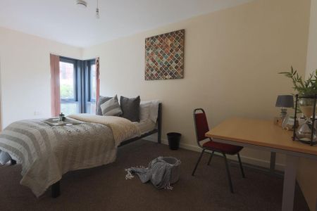 6 bedroom terraced house to rent - Photo 5