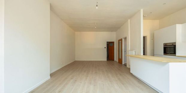 Appartement te huur in Antwerpen voor € 1.395 met 2 slaapkamers - Foto 1