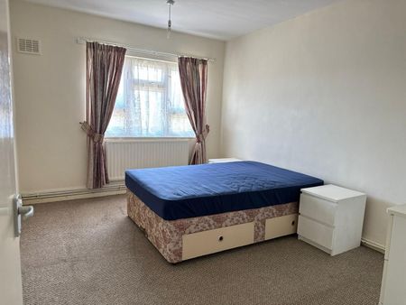 1 Bed Flat, Kings Court, E13 - Photo 3