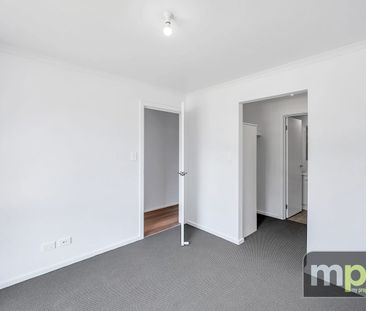 Modern Living in Elizabeth North! - Photo 3