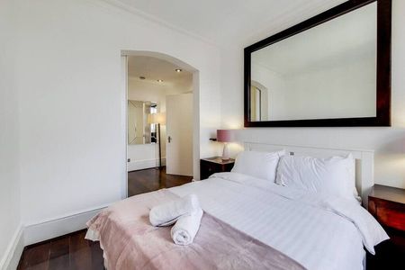 Lyall Street - Photo 4