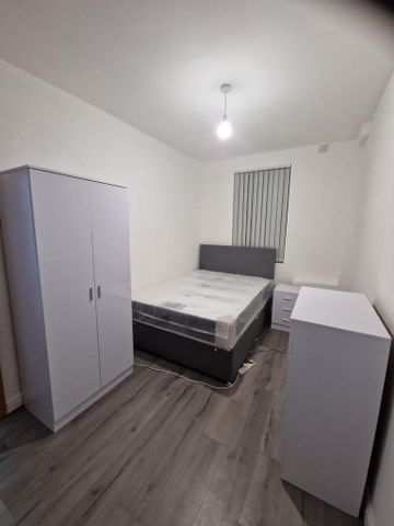 5 bedroom terraced house to rent - Photo 5