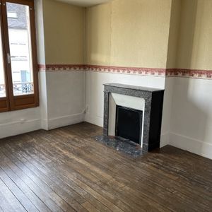 Location Appartement 2 pièces 55m² LA FERTE GAUCHER 77320 - Photo 2