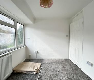 3 Bedroom House To Let - Photo 4