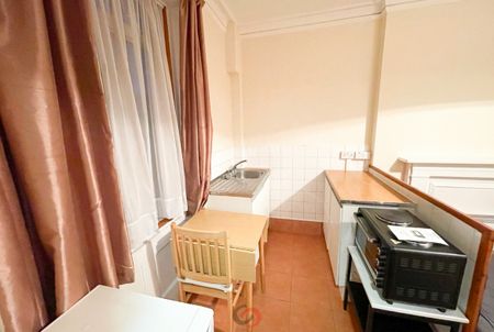 Studio Flat, Sussex Gardens, W2 - Photo 3