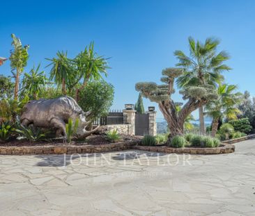 Maison à louer Mougins, Cote d'Azur, France20 000 EUR / Mois - Photo 4