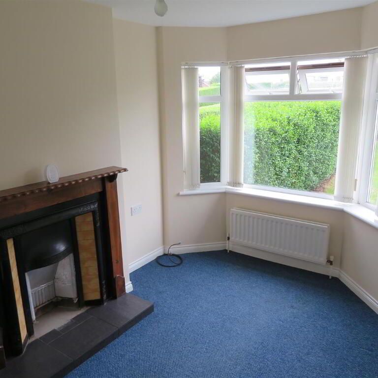 44 Lough Road, Lurgan, BT66 6JJ - Photo 1