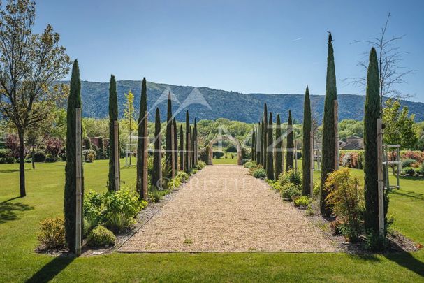 Propriété exceptionnelle au coeur du Luberon - Photo 1