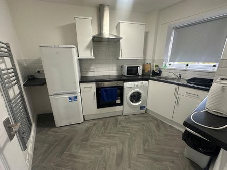 2 bedroom apartment to rent - Photo 2
