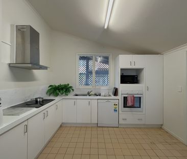 Room 5/19 Marmion Parade, Taringa QLD 4068 - Studio For Rent | Domain - Photo 3