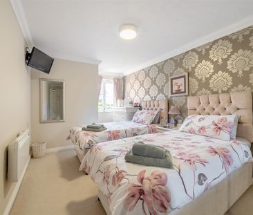 Catherine Lodge, Worthing - Photo 5