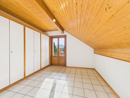 Spacieux appartement familial de 4.5 pièces avec vue imprenable à Morlon - Photo 4