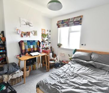 3 bedroom semi-detached house to rent - Photo 5