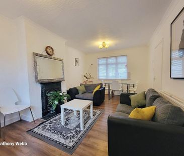 4 bedroom terraced house to rent - Photo 2