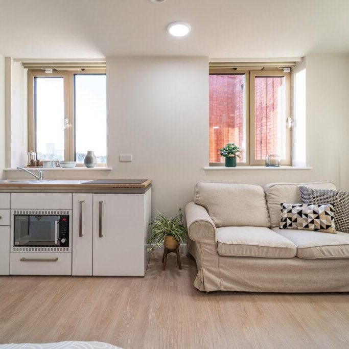 Studio to rent - Photo 1