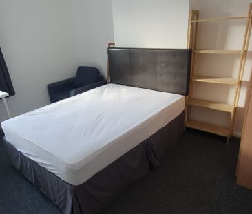 Flat 4, 20 Mundy Place, Cathays, Cardiff, CF24 4BZ - Photo 1