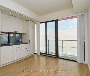 For Lease - 215 Queen Street Unit# 2406, Toronto, Ontario - Photo 4