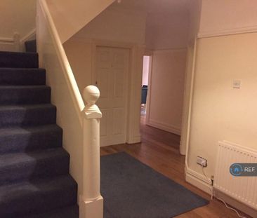 5 bedroom detached house to rent - Photo 6