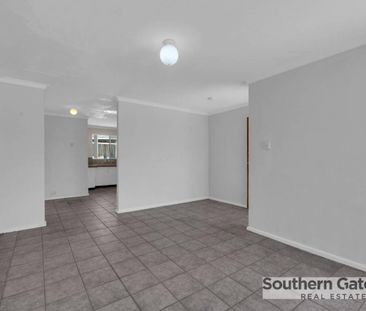 3x1 HOME IN CONVENIENT LOCATION - Photo 1