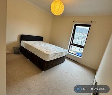 1 bedroom in a flat share to rent - Photo 4