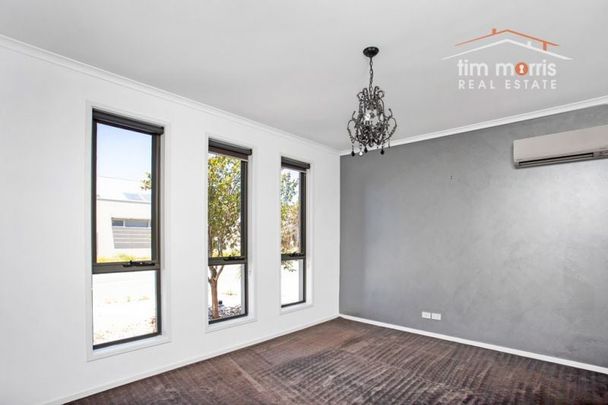 75 Franklin Avenue Mawson Lakes SA - Photo 1