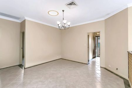 Character Home in Leafy Wembley Downs! - Photo 2