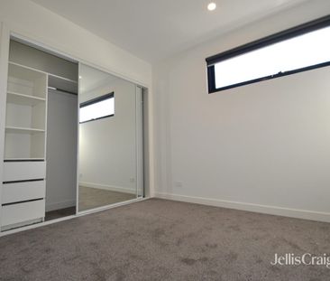 Two Bedroom Townhouse - Photo 3