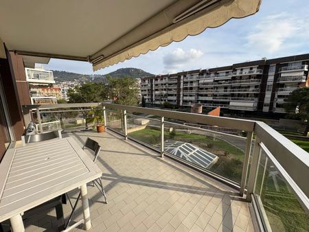 Location Appartement 2 pièces NICE 06300 - Photo 5