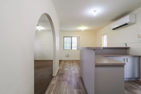 BREAK LEASE - JUST MINUTES TO THE CBD &mldr; BEST VALUE INNER CITY HOME! - Photo 4