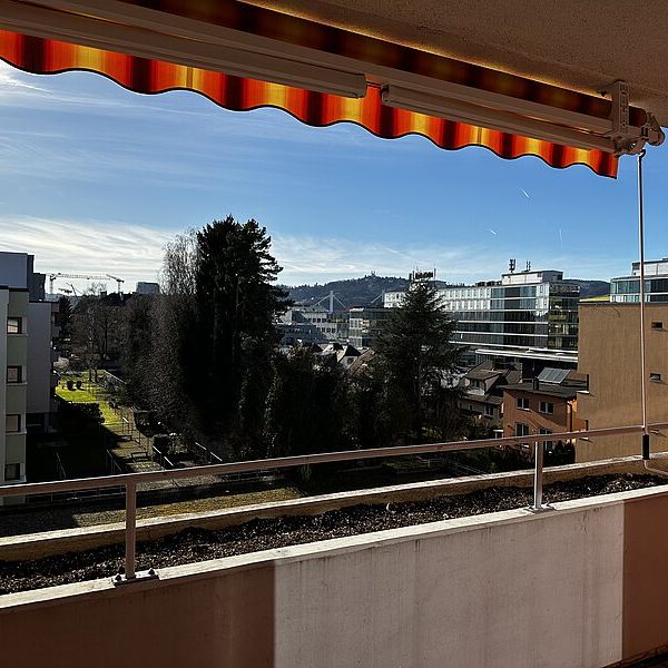 3-Zimmerwohnung mit Loggia und neuer Einbauküche - Photo 1