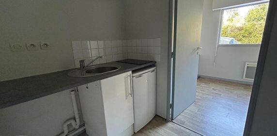 Location Appartement 1 pièce 18m² POITIERS 86000 - Photo 2