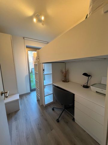 Gelijkvloers appartement met 2 slaapkamers en tuin - Foto 3