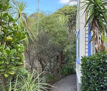 Peaceful 4 bedroom plus 2 bath home in Brooklyn - Photo 3