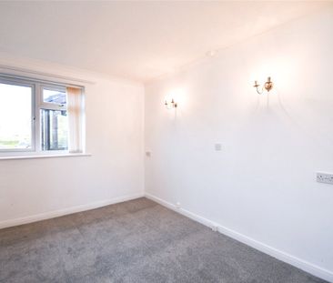 Redcroft, CH49 3GS, Greasby - Photo 2