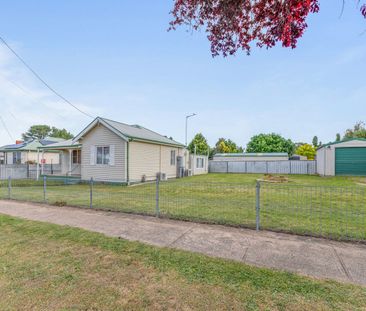 Three Bedroom Home - Photo 3