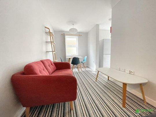 3 bedroom apartment to rent - Photo 1