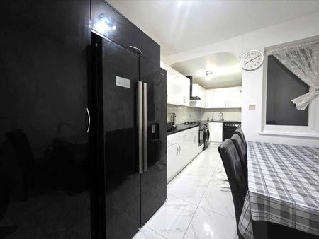 Greenbank Avenue, Wembley, HA0 - Photo 4