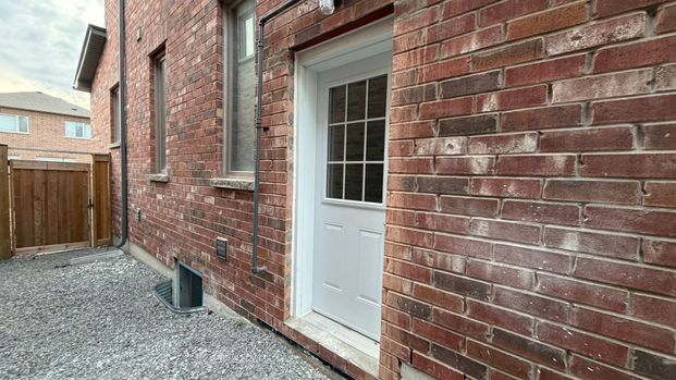 For Lease - 38 St Ives Crescent Unit# Bsmt, Whitby, Ontario - Photo 1