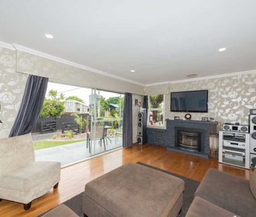 Convenient St Andrews Location - Photo 1