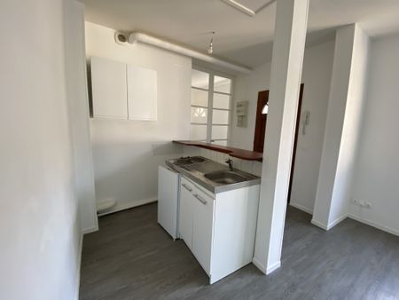 Appartement RUE DE COURCELLES - - Photo 4
