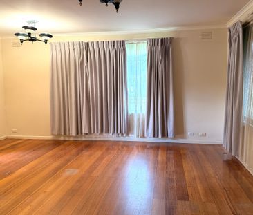 3 Chateau Avenue, Narre Warren VIC - Photo 2